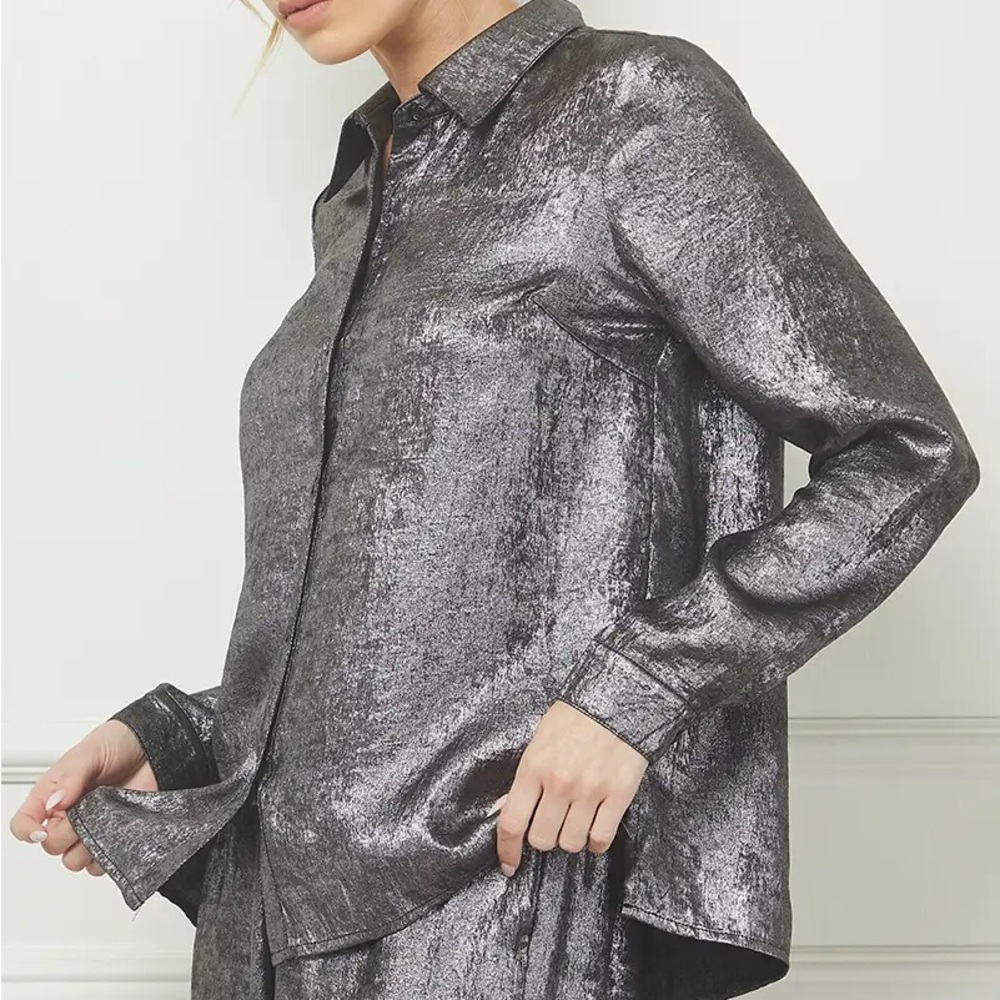 EVEREVE Shimmering Silver Button Down Shirt Metallic Long Sleeve Top